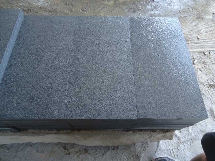 G654 Grey Tiles 30x60 Flamed